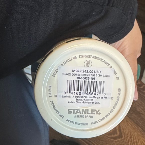 The Quencher H2.0 Flowstate™ Tumbler | 40 OZ - Picture 2 of 5